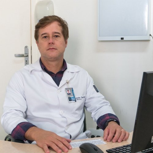 Dr. Ricardo Serfert