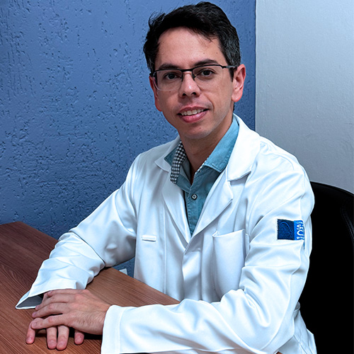 Dr. Mateus Cesarino